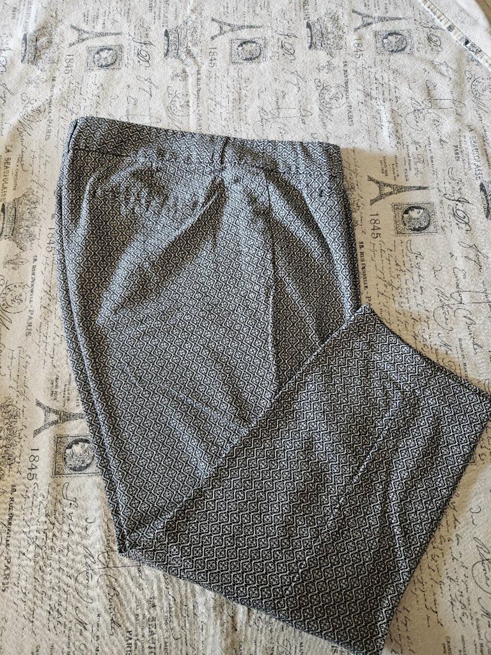 3/$25 Cropped Pants